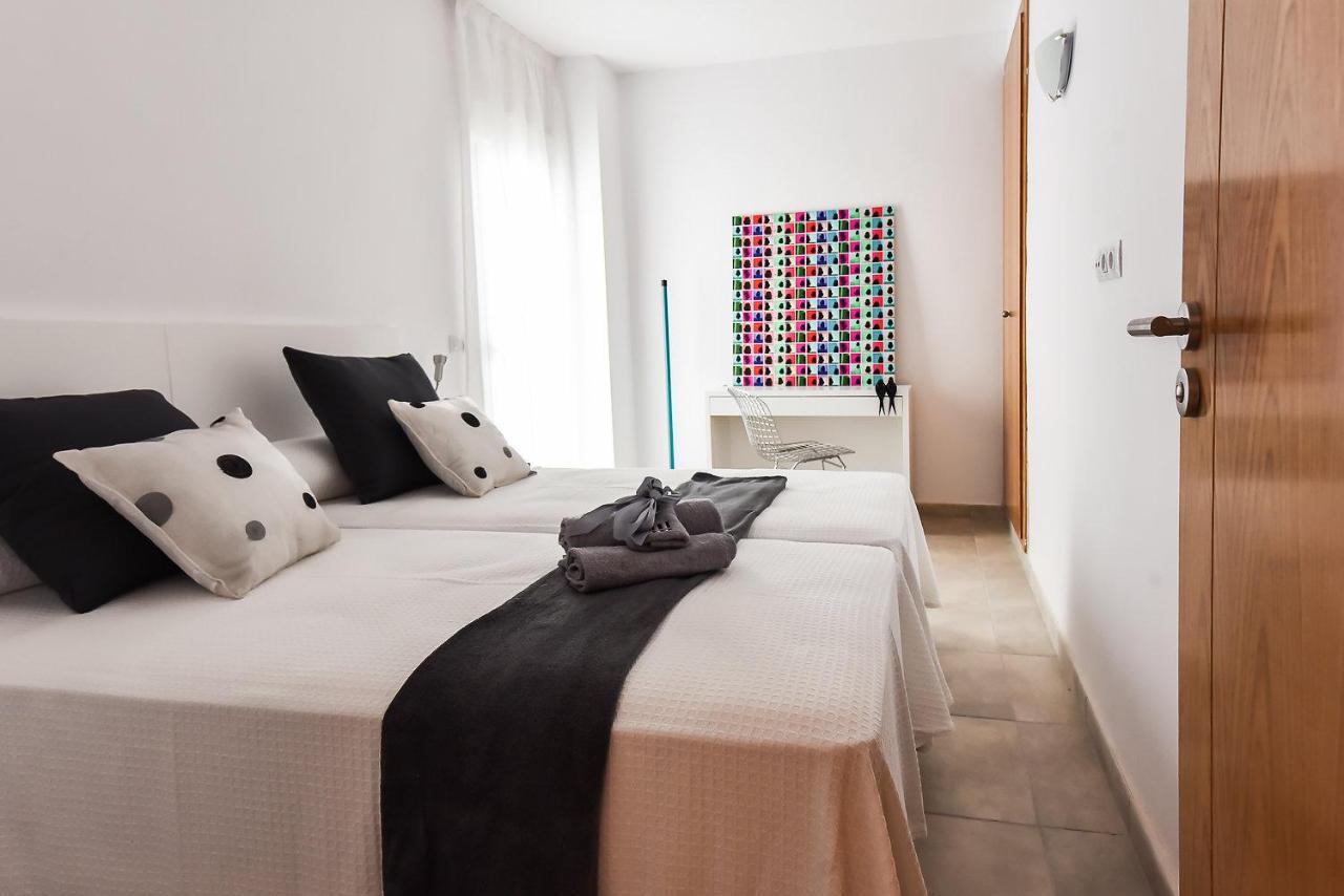 Sal Mar Suites Santa Eulária des Riu Exterior foto