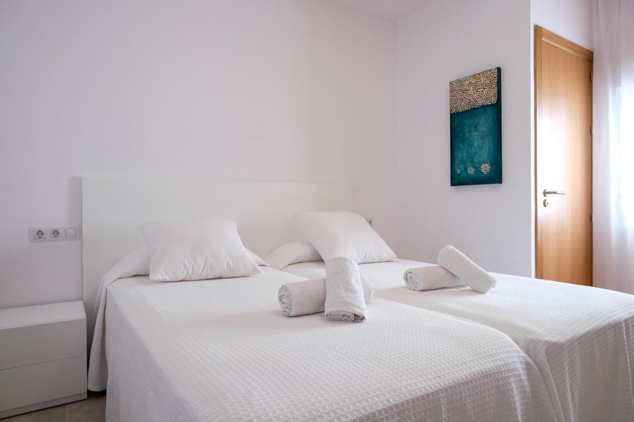 Sal Mar Suites Santa Eulária des Riu Exterior foto